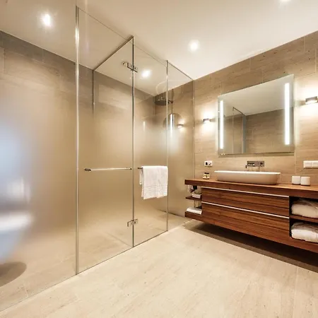 Luxury Panorama With Alpengold Access Apartment