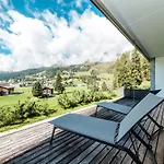 Luxury Davos Apt For 4 With Panorama Terrace & 5-Star Hotel Spa Access Apartman *