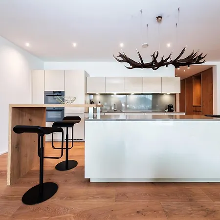 Luxury For 4 With Panorama Terrace & 5-star Access Νταβός
